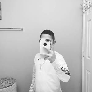 Meet your Posher, Moises